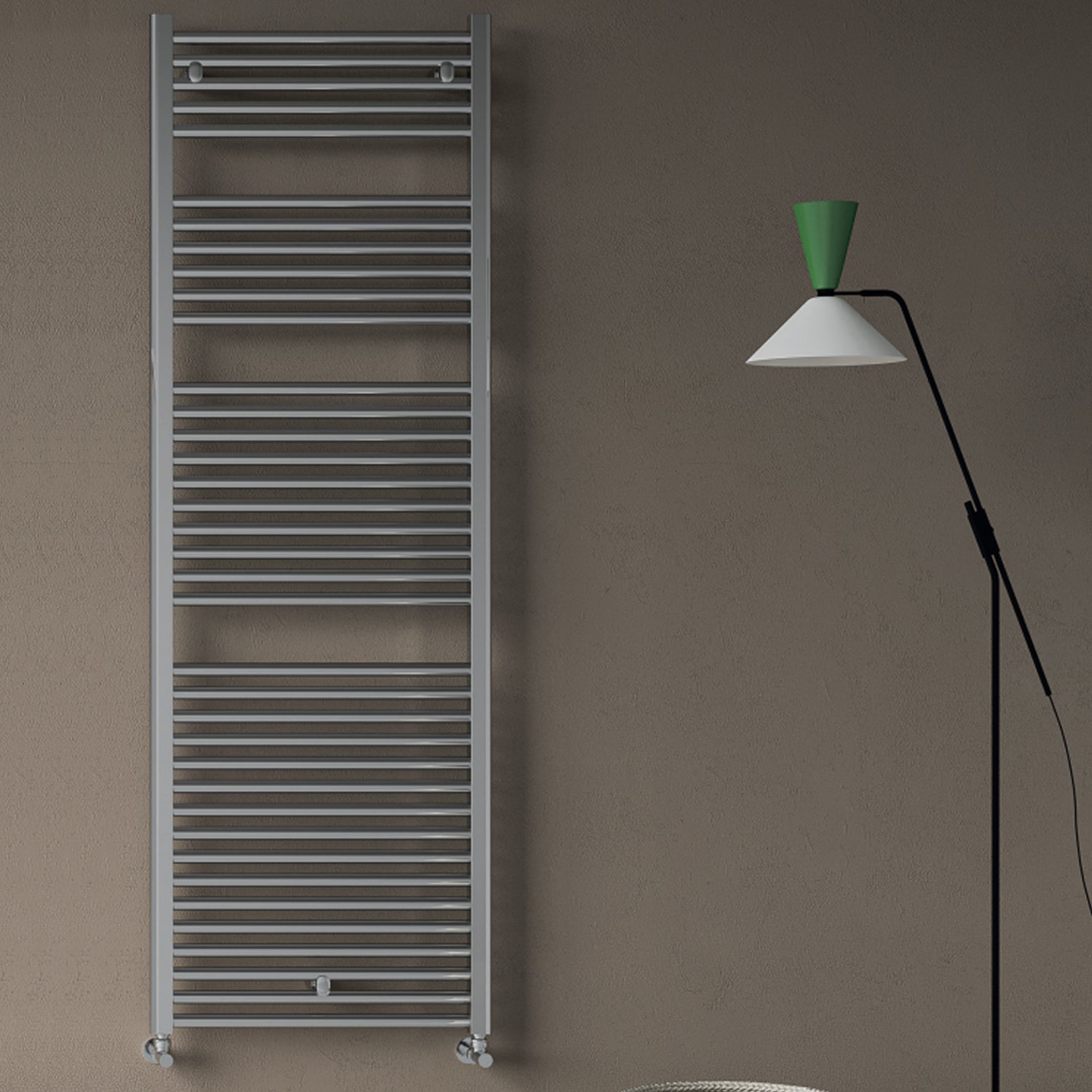 Termoarredo adatto per spazi piccoli modello Roma 1230x400 interasse 350 cromato by CeramicStore | Lo specialista del tuo bagno
