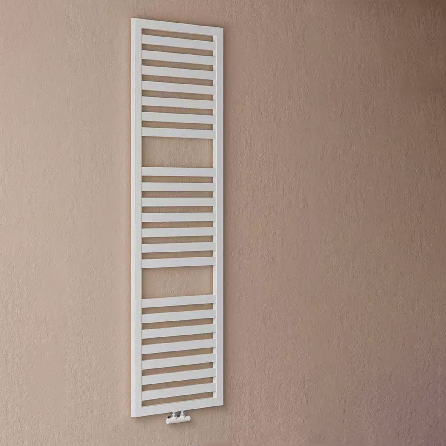 Termoarredo idraulico modello Cuneo 1800x600 dritto - Bianco by CeramicStore | Lo specialista del tuo bagno