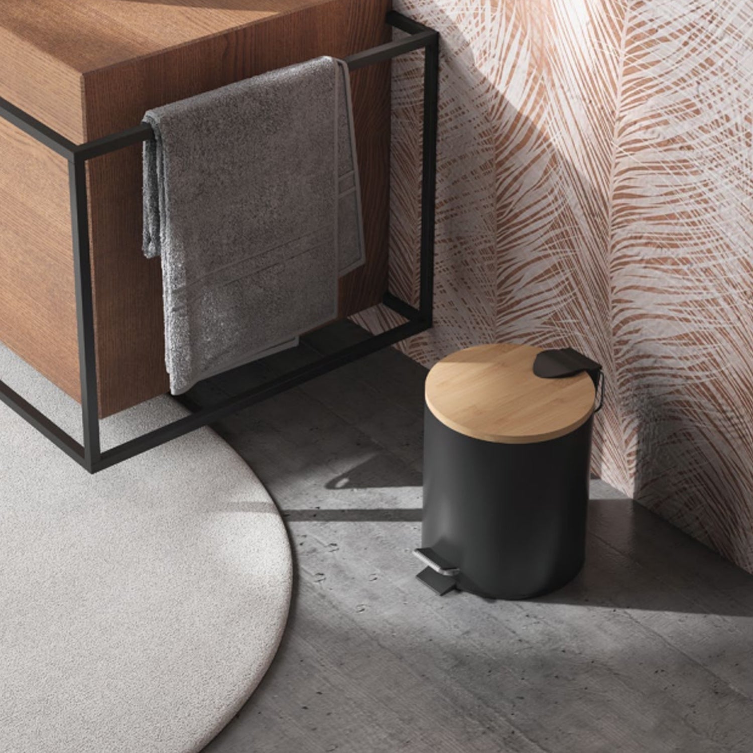  Portarifiuti Kenta 5 lt in bambà¹ e metallo nero by CeramicStore | Lo specialista del tuo bagno