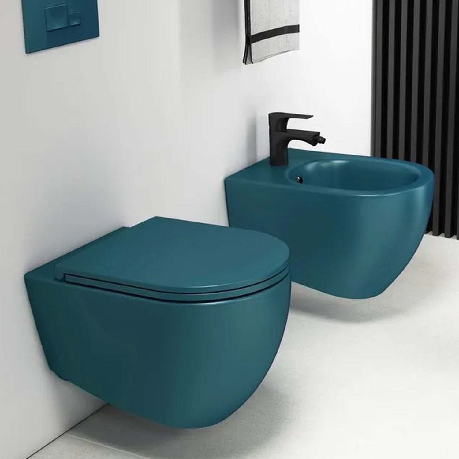  Sanitari Filomuro Rimless con copriwater Soft Close BathCore serie Infinity 53x36