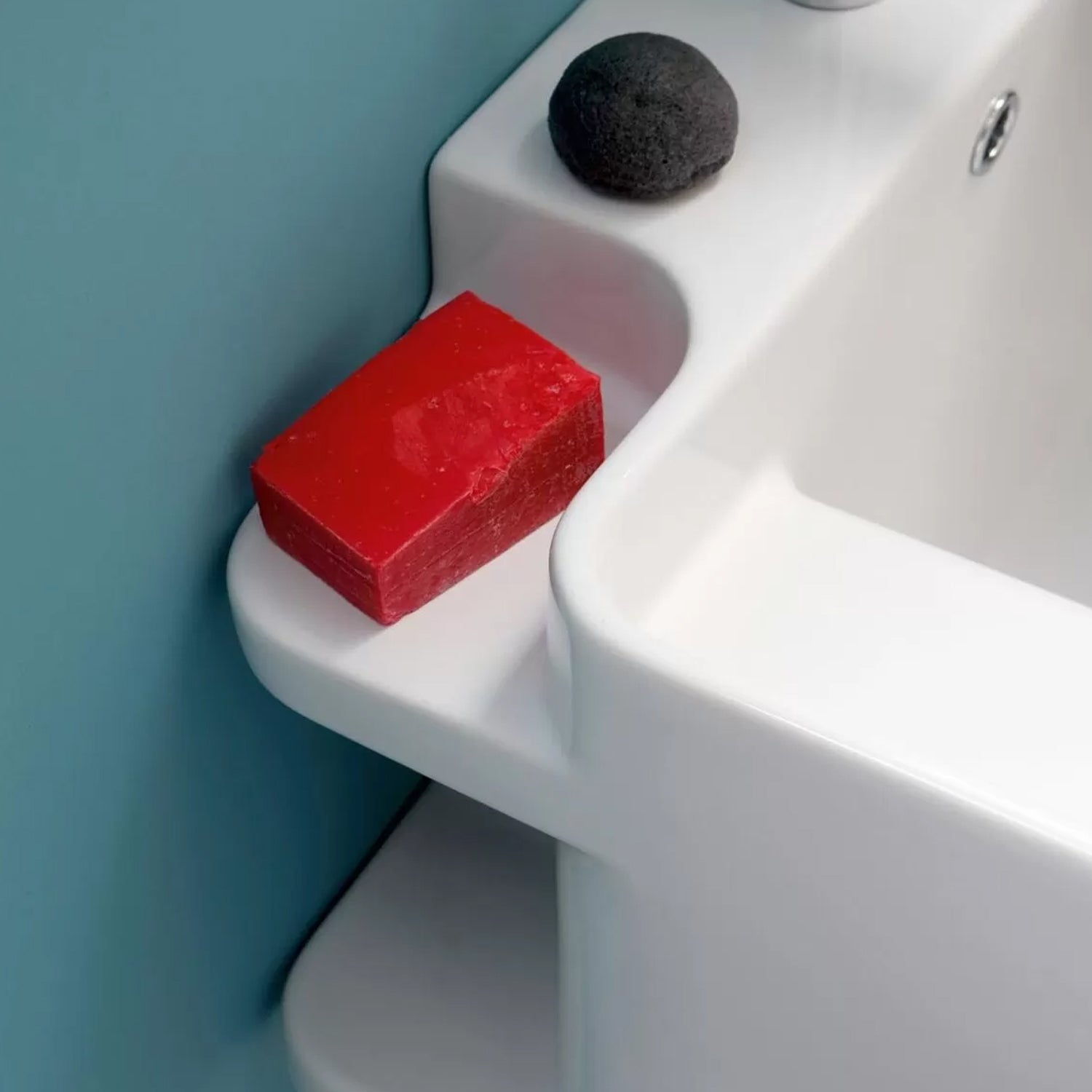  Lavabo sospeso Azzurra Anfibio 60x50 cm con piano in legno - Bianco lucido by CeramicStore | Lo specialista del tuo bagno