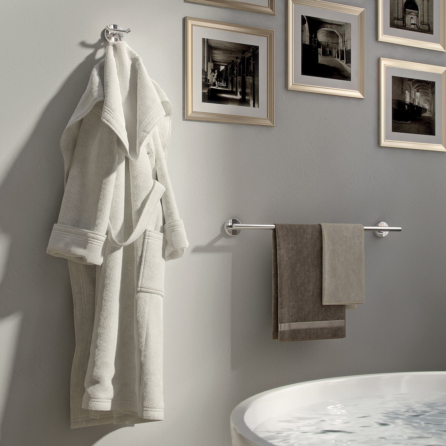  Portasalviette 45 cm a muro in Acciaio Inox Eros di Gedy - Cromato by CeramicStore | Lo specialista del tuo bagno