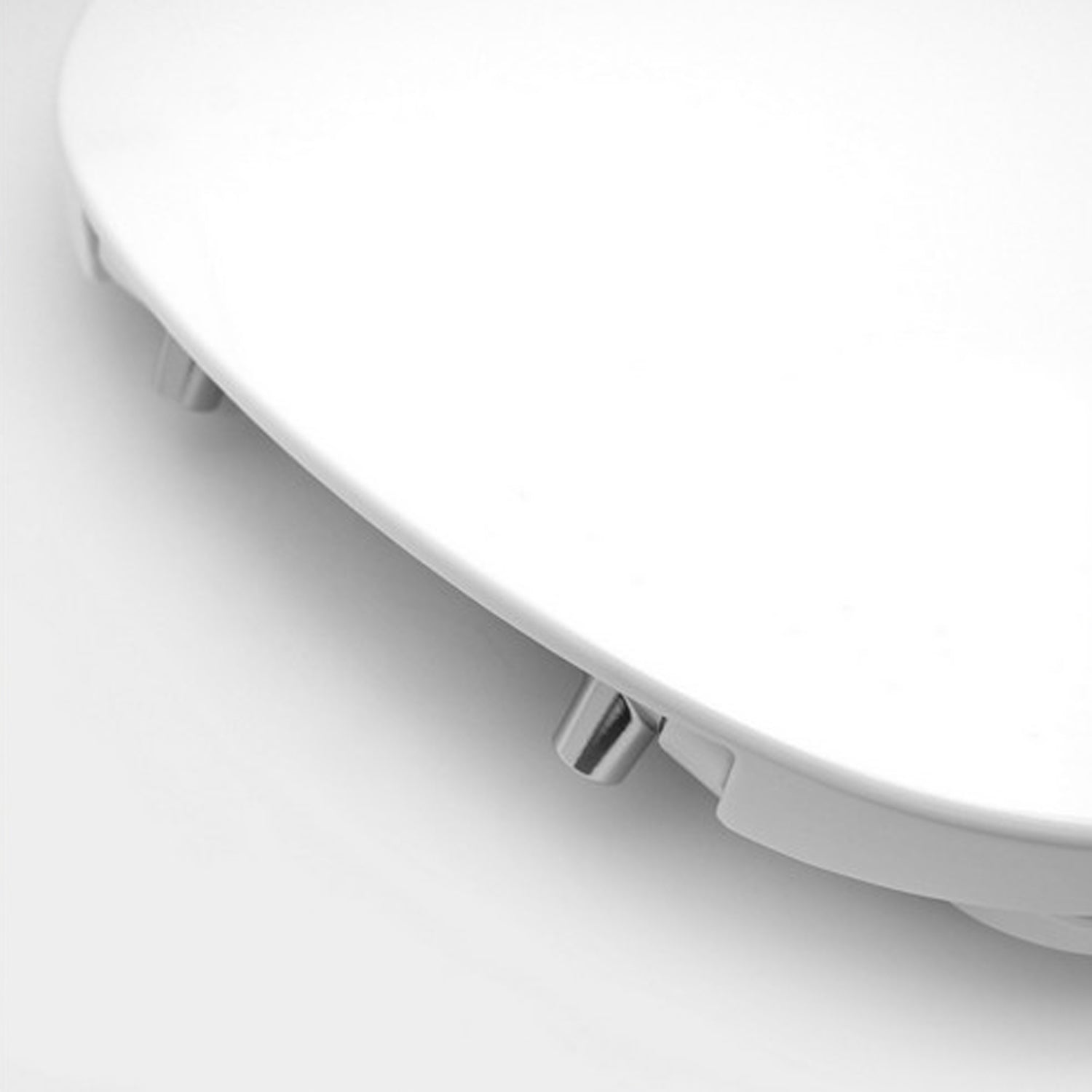 Sedile WC termoindurente slim soft close con cerniere regolabili per RAK serie Astria - Bianco 2