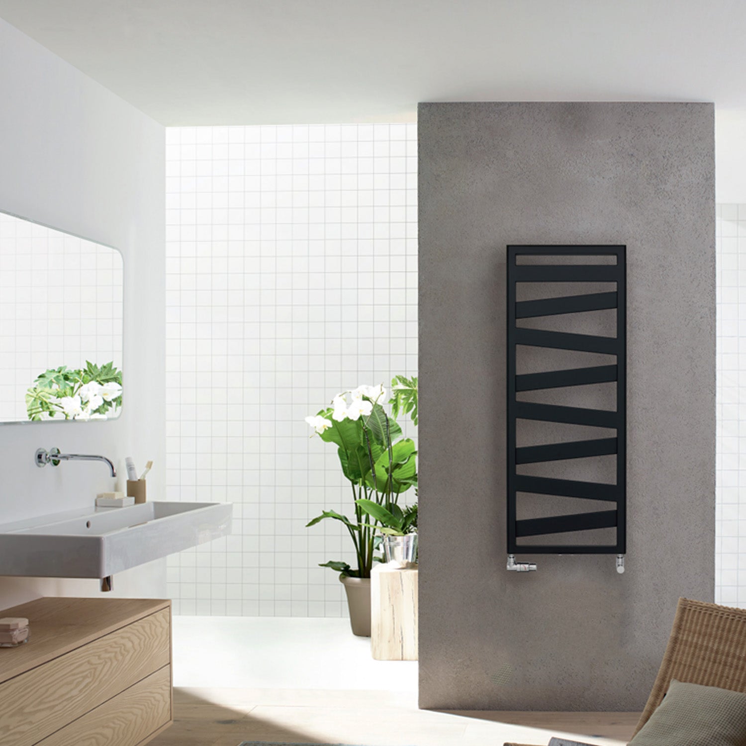 Termoarredo in acciaio Nero Opaco Zehnder modello Ribbon H. 1266 x L. 500 mm