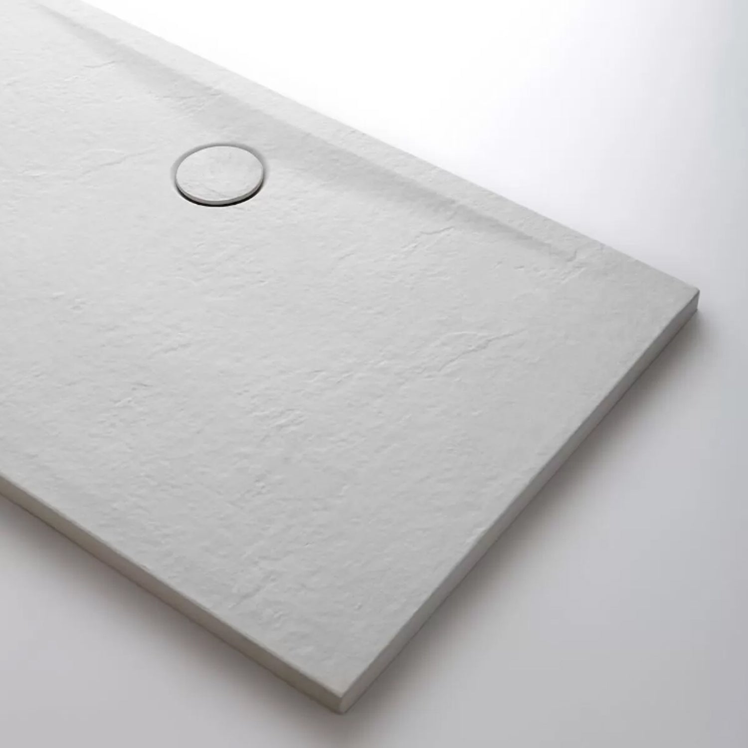Piatto doccia rettangolare in ceramica effetto pietra modello Pietraceramica 70x100 cm - Bianco Gesso by CeramicStore | Lo specialista del tuo bagno