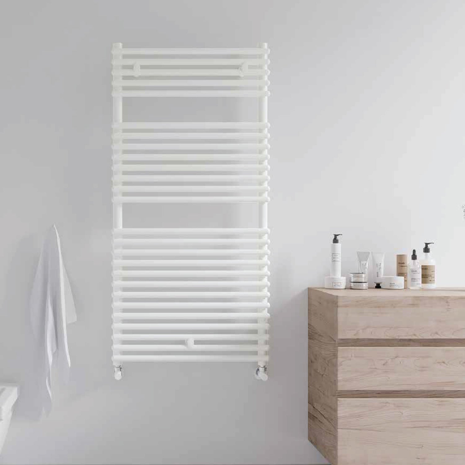 Termoarredo idraulico modello Catania di Lazzarini 1190x600 - Bianco by CeramicStore | Lo specialista del tuo bagno