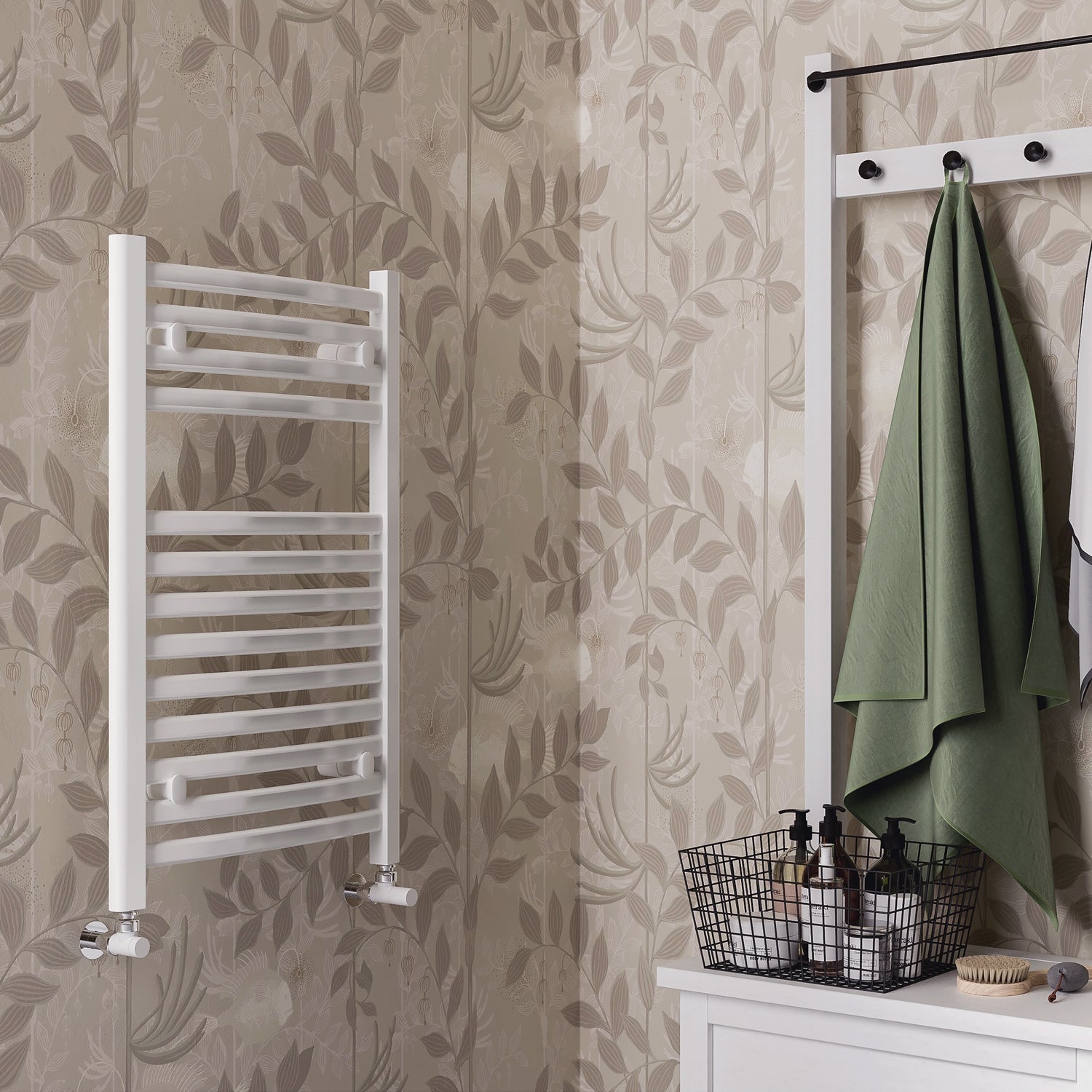  Termoarredo modello Merano Curvo di Lazzarini 803x500 mm - Bianco by CeramicStore | Lo specialista del tuo bagno