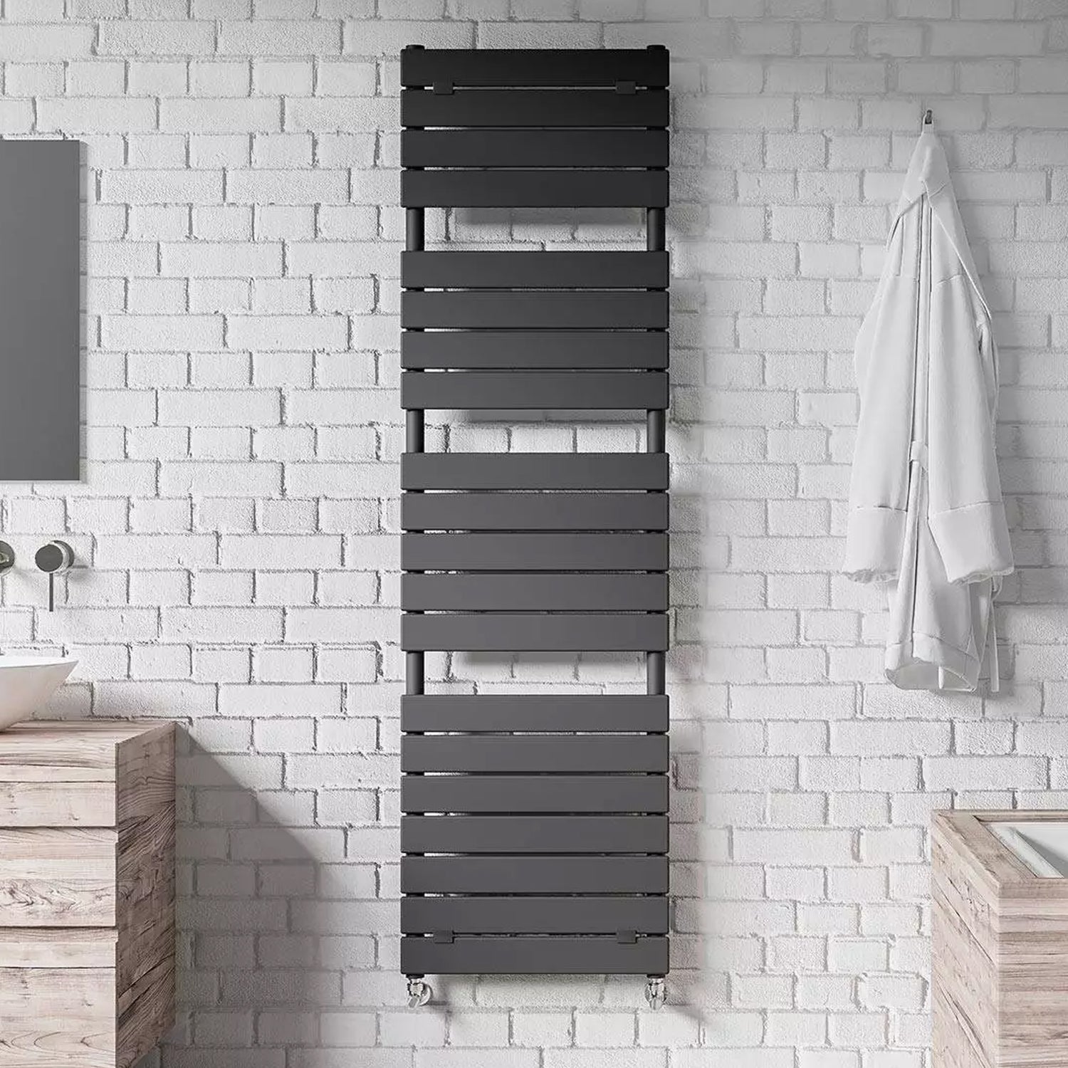  Termoarredo idraulico modello Palermo di Lazzarini 1738x500 - Nero Opaco by CeramicStore | Lo specialista del tuo bagno