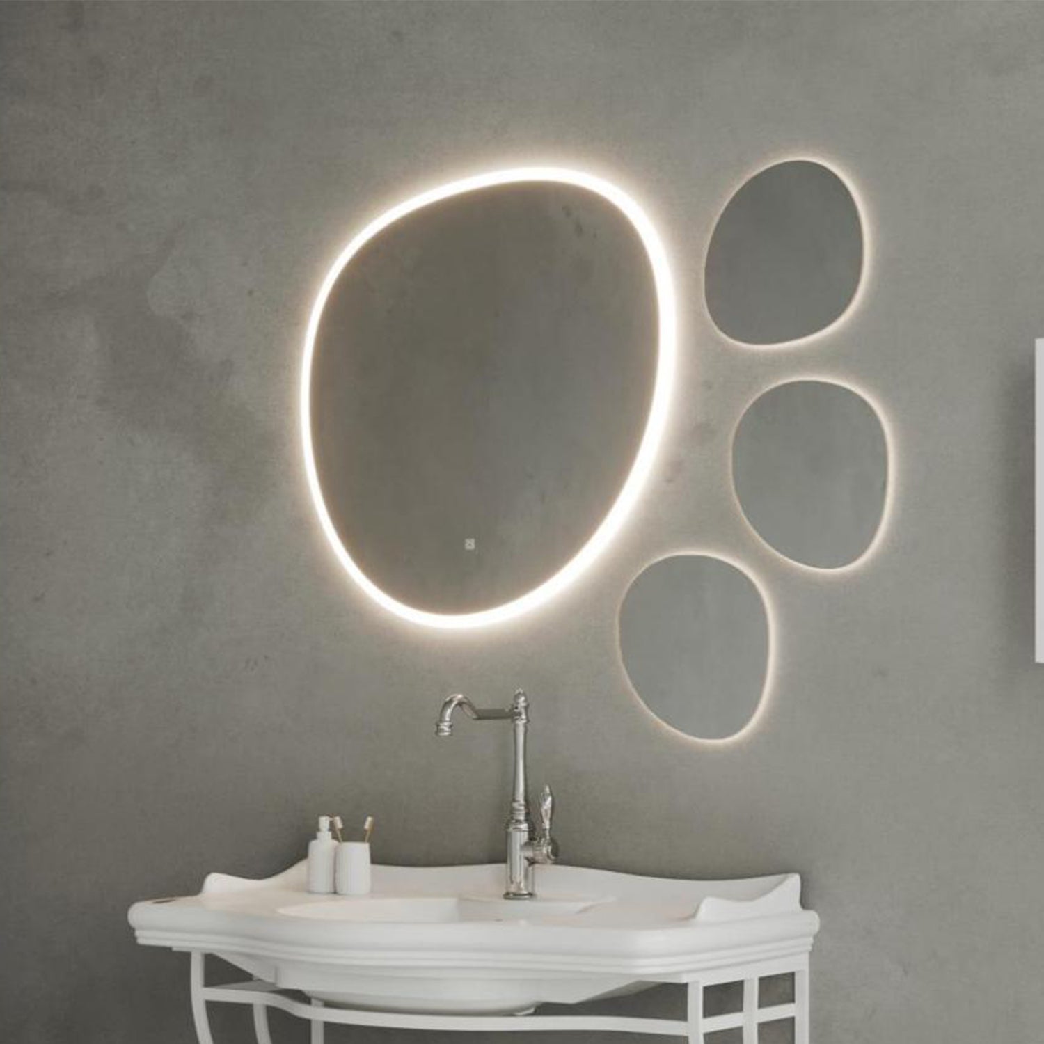 Specchio quadrato arrotondato retroilluminato LED Cubi&Co con touch 32x30 cm by CeramicStore | Lo specialista del tuo bagno