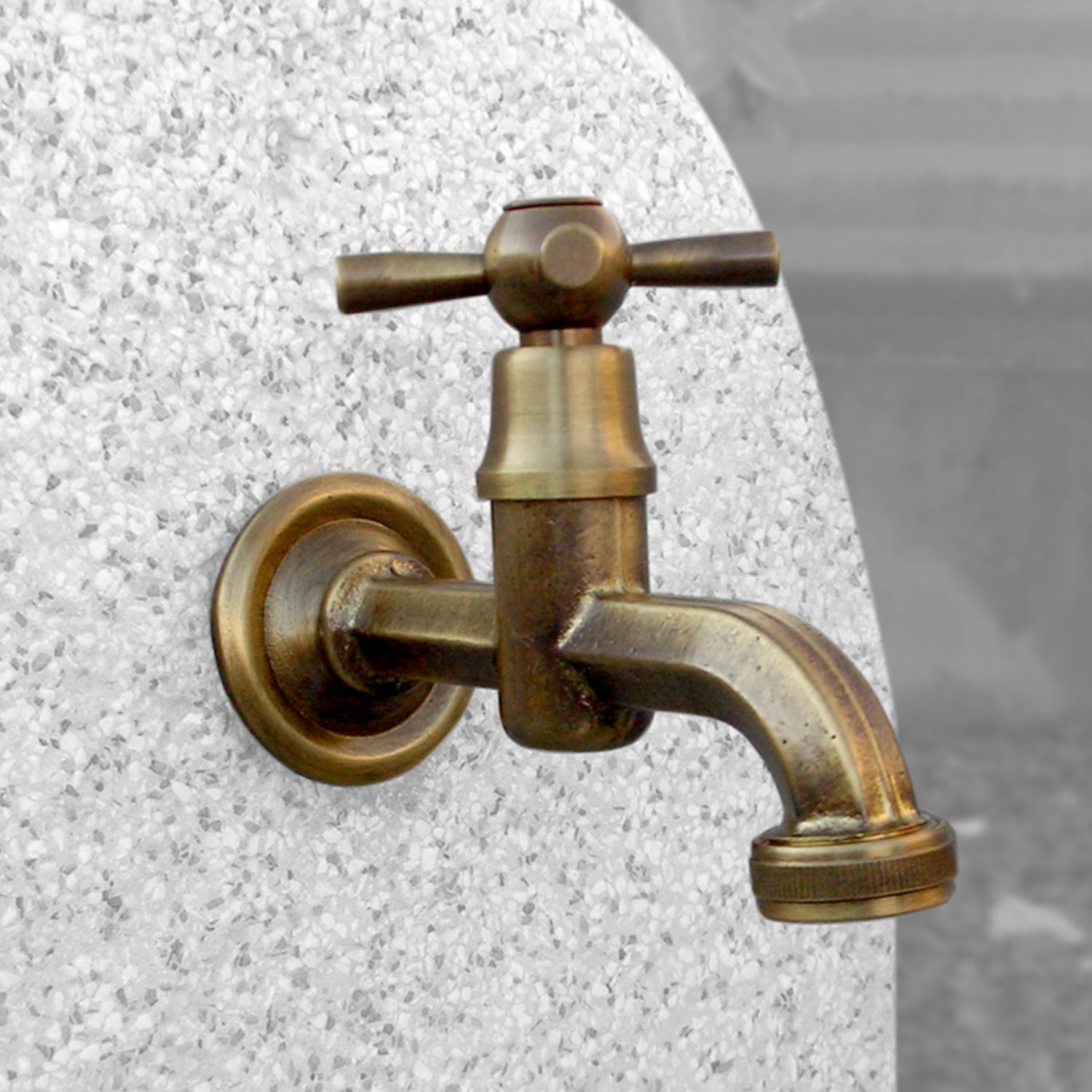 Rubinetto per fontana da giardino in ottone bronzato attacco 1/2" by CeramicStore | Lo specialista del tuo bagno