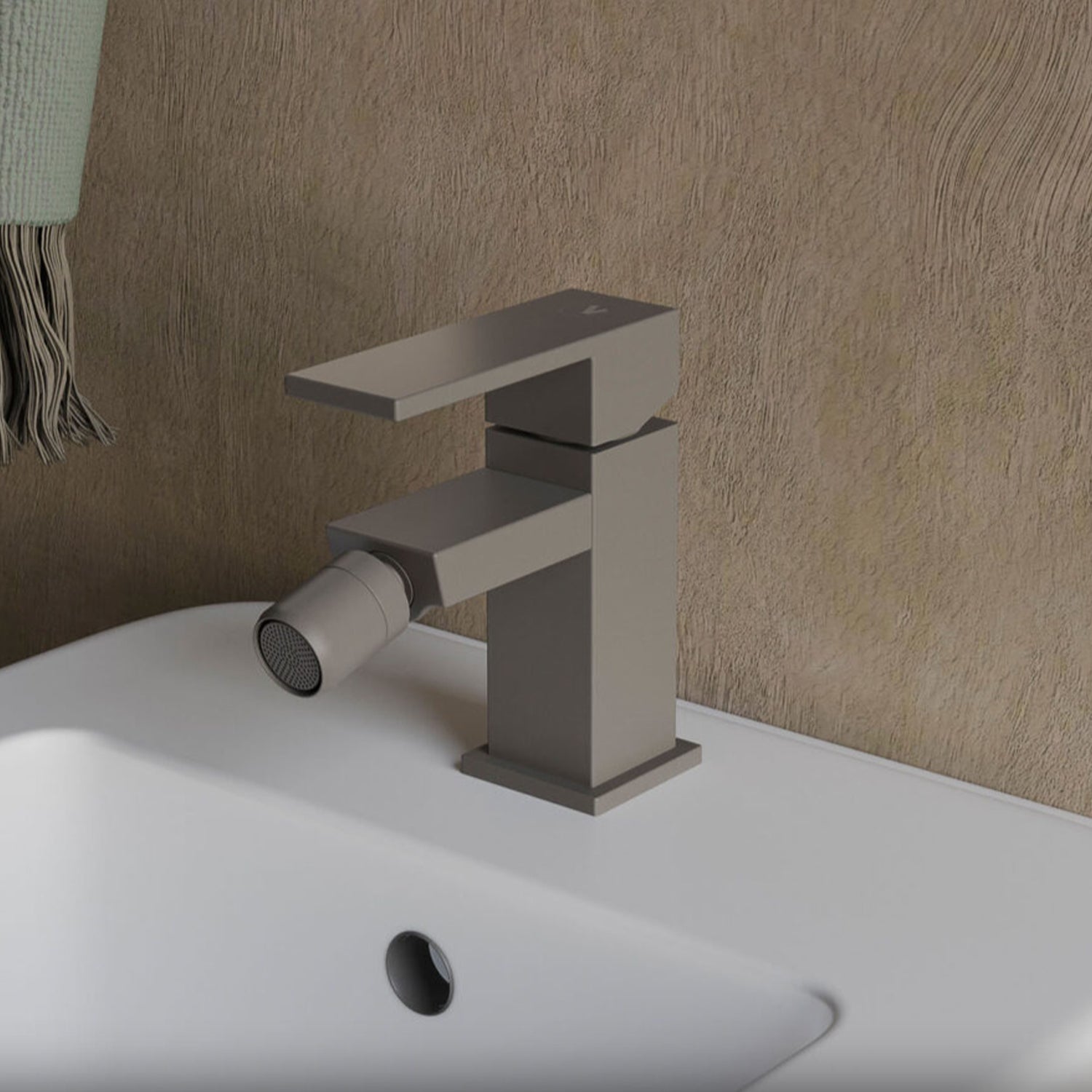 Miscelatore bidet monocomando RubiFlux Square Mud con piletta di scarico click-clack - Grigio Fango 3