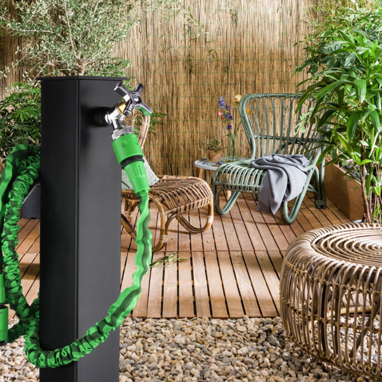  Punto acqua a terra con doppio rubinetto in alluminio verniciato nero modello London by CeramicStore | Lo specialista del tuo bagno