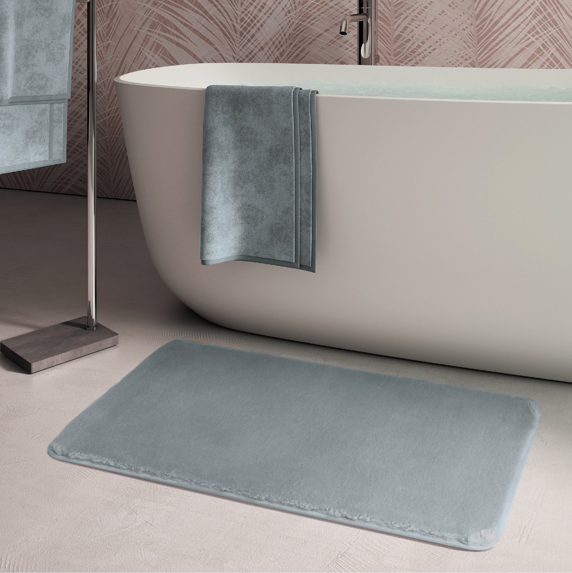  Tappeto bagno 40x60 cm modello Fuzzy di Gedy - Grigio by CeramicStore | Lo specialista del tuo bagno