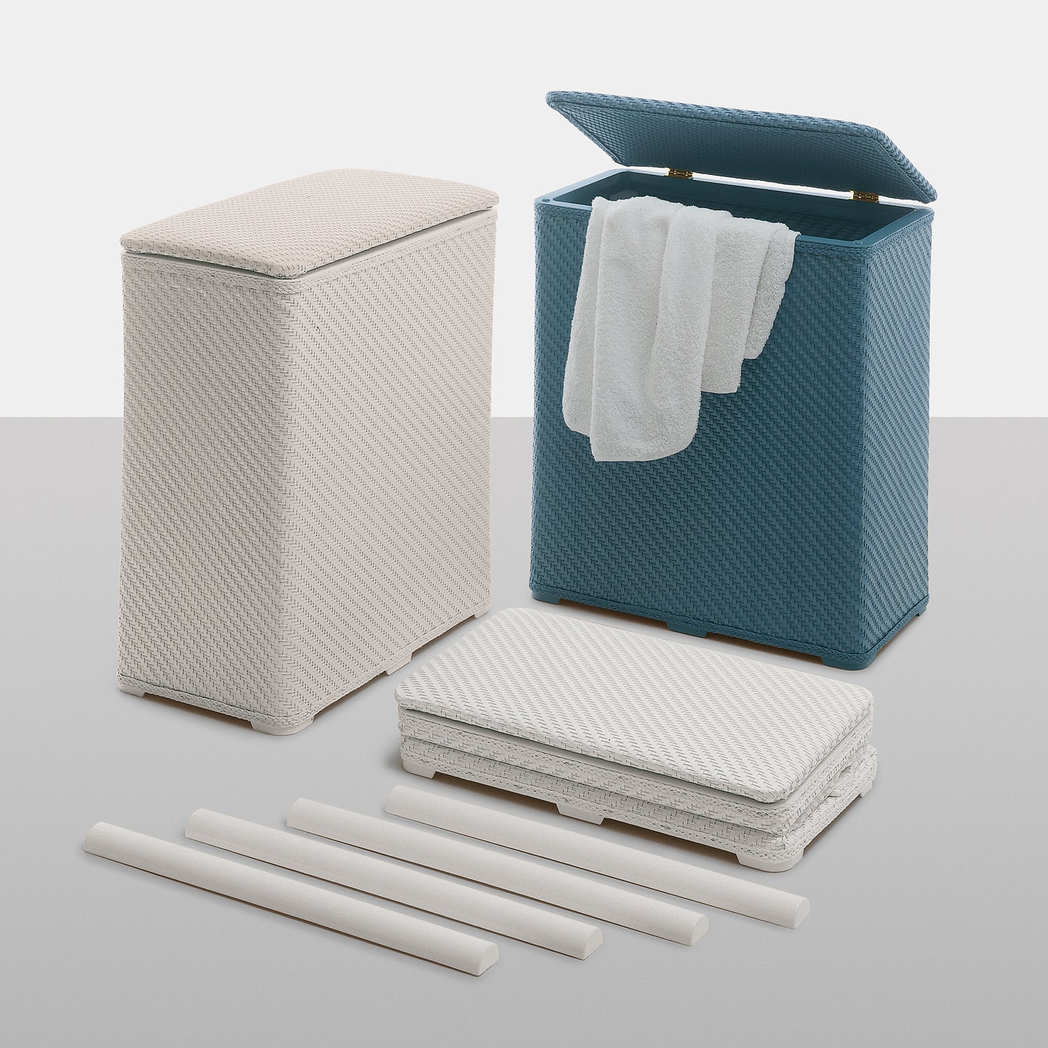  Cesto portabiancheria modello Ambrogio di Gedy - Bianco by CeramicStore | Lo specialista del tuo bagno