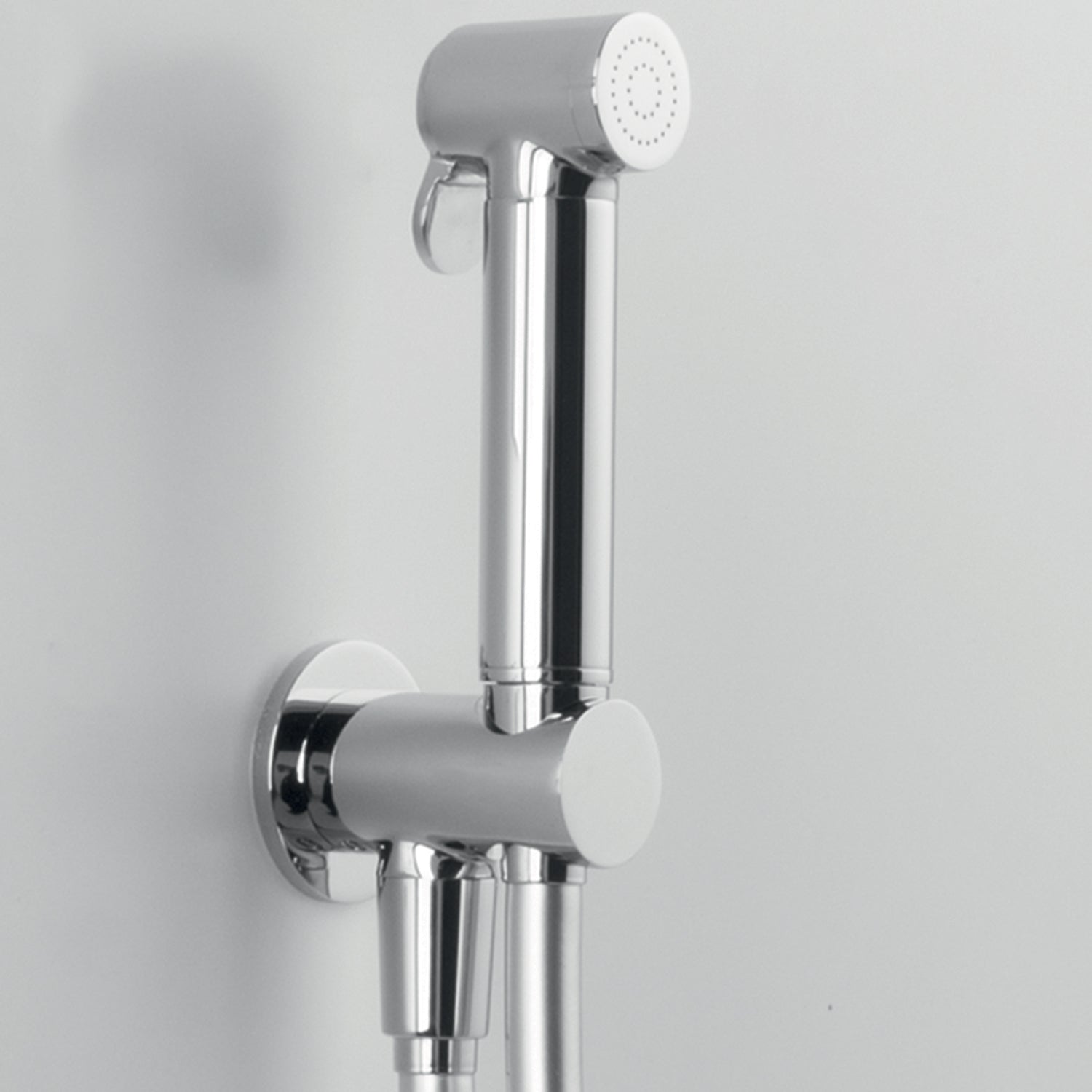 Idroscopino con doccetta tonda in ottone cromato e flessibile in pvc da 120 cm ARES by CeramicStore | Lo specialista del tuo bagno