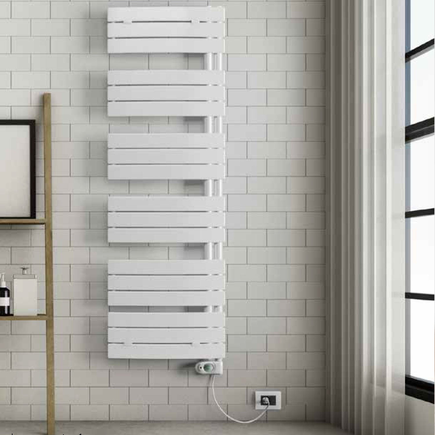 Termoarredo elettrico bianco curvo Lazzarini E-Pieve 1380x550 cm 600 watt by CeramicStore | Lo specialista del tuo bagno