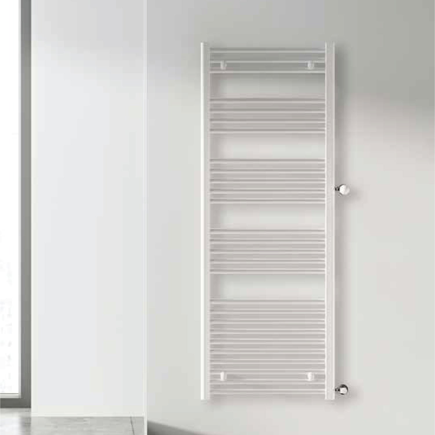 Termoarredo idraulico modello Bolzano Reno 1600x600 dritto con attacchi laterali 40/500 - Bianco by CeramicStore | Lo specialista del tuo bagno