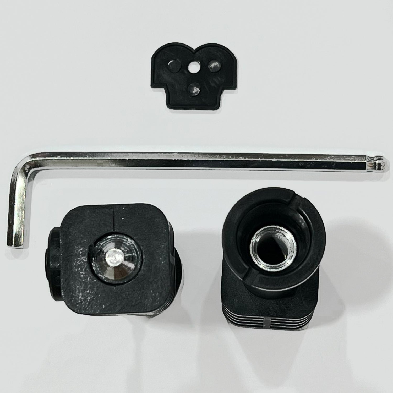  Kit di fissaggio per installazione di wc o bidet sospeso Domus Falerii by CeramicStore | Lo specialista del tuo bagno