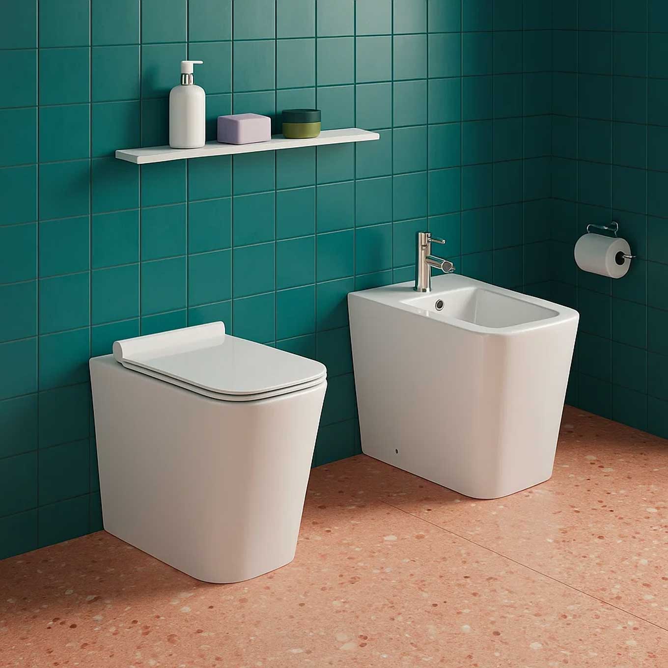 Coppia sanitari a terra filomuro con copriwater incluso BathCore serie Evo