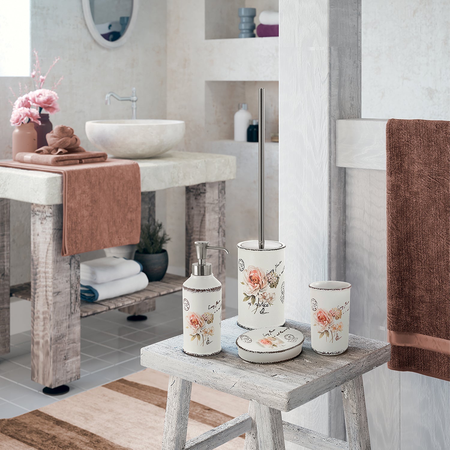  Scopino in ceramica con ciuffo in setole Gedy serie Clothilde - Bianco by CeramicStore | Lo specialista del tuo bagno